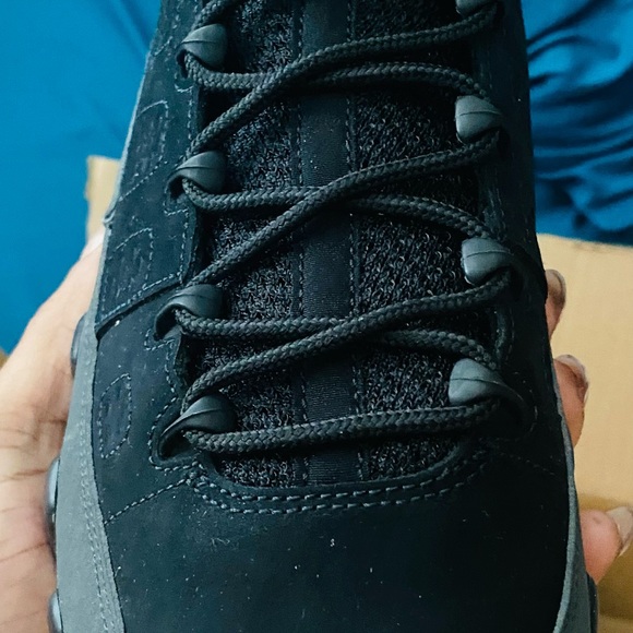 Jordan 9 Retro Black , Dark Charcoal, & University Gold - Picture 4 of 7